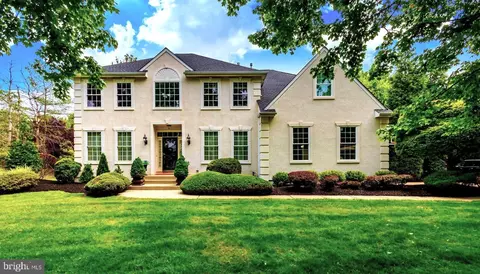 9 Pheasant Dr, Mount Laurel, NJ 08054 photo 2