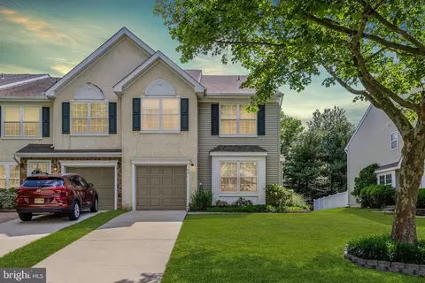 49 Hearthstone Ln, Marlton, NJ 08053