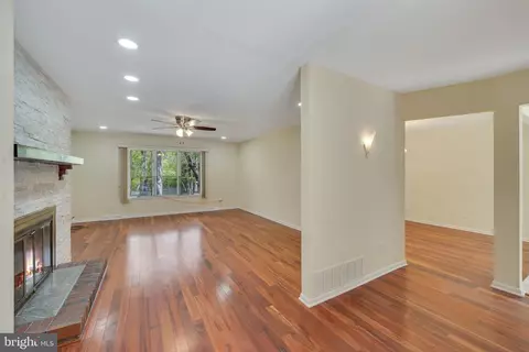 2031 Bustleton Rd, Florence, NJ 08518