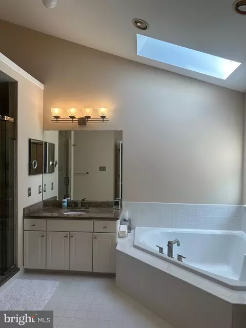 Bath - 2 Cattail Dr, Mount Laurel, NJ 08054 photo 8 of 10