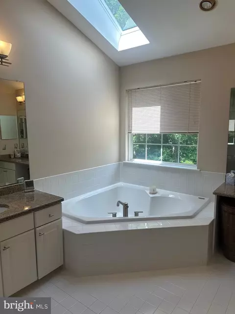 Bath - 2 Cattail Dr, Mount Laurel, NJ 08054 photo 5 of 10