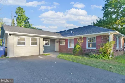 67 Parkside Cir, Willingboro, NJ 08046