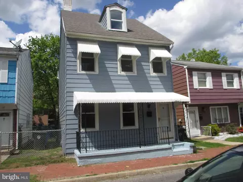 27 W Pearl St, Burlington, NJ 08016