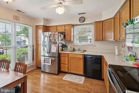 Kitchen - 411 Aster Pl, Mount Laurel, NJ 08054 photo 1 of 2