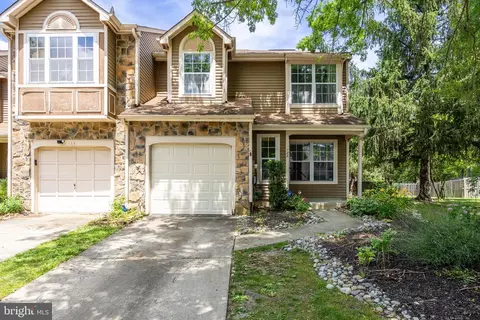 186 Kettlebrook Dr, Mount Laurel, NJ 08054