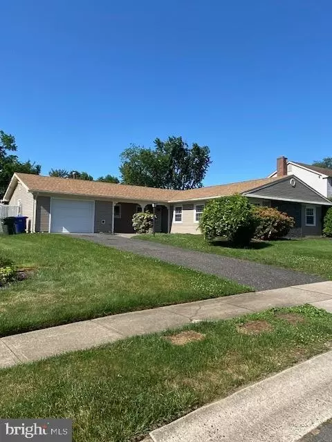 93 Tallwood Ln, Willingboro, NJ 08046
