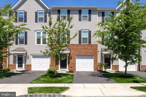 122 Nathan Dr, Cinnaminson, NJ 08077