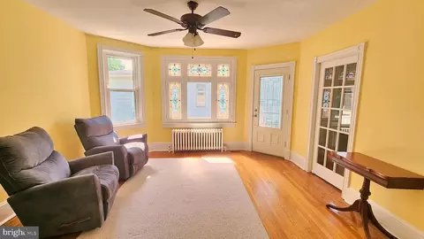 Living - 304 Union Ave, Delanco, NJ 08075 photo 2 of 6