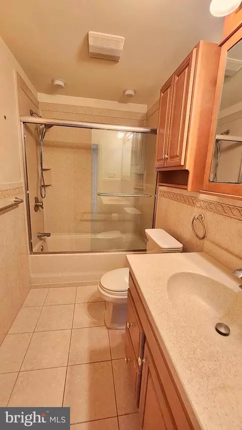 Bath - 304 Union Ave, Delanco, NJ 08075 photo 1 of 1