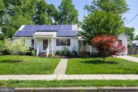 411 Sunset Ave, Maple Shade, NJ 08052