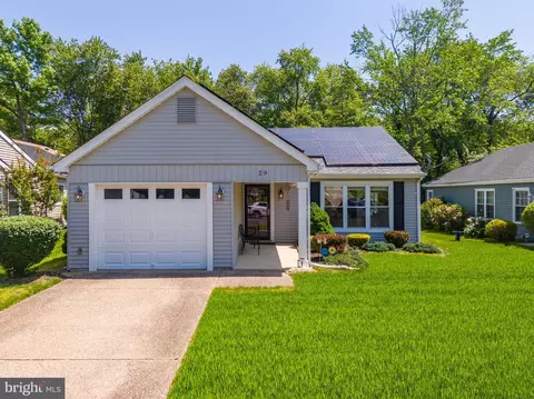 29 Maidstone Pl, Southampton, NJ 08088