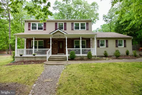 4 Oakwood Dr, Shamong, NJ 08088