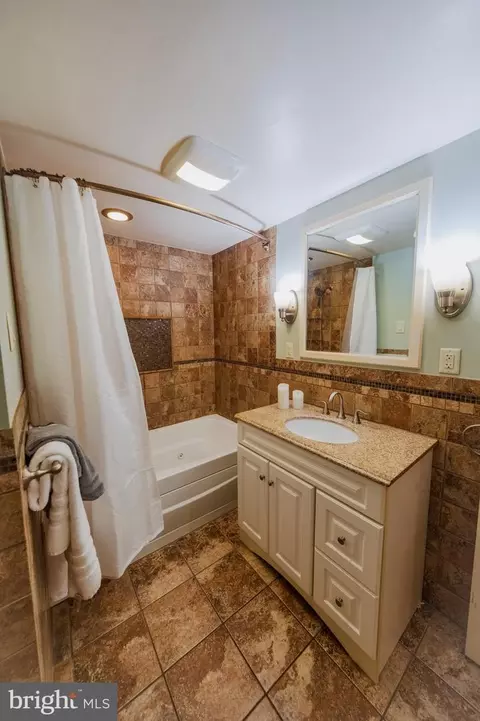 Bath - 36 Cornell Dr, Delran, NJ 08075 photo 3 of 3