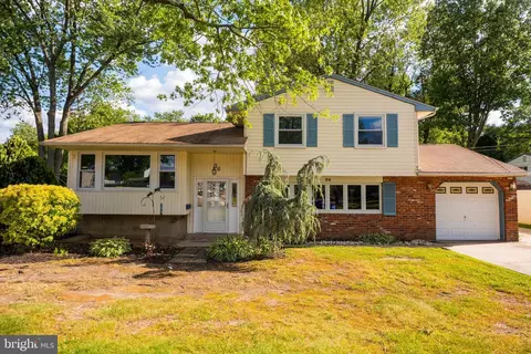 36 Cornell Dr, Delran, NJ 08075