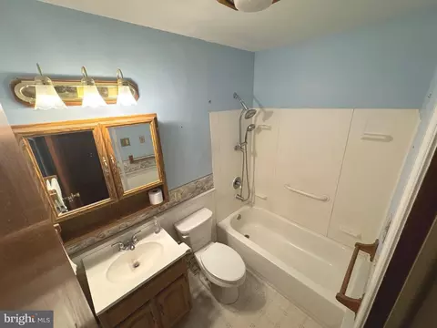 Bath - 81 Streeker, Wrightstown, NJ 08562 photo 1 of 1
