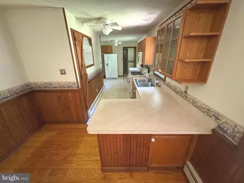 Entry Way - 81 Streeker, Wrightstown, NJ 08562 photo 1 of 3