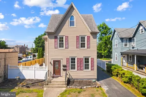 515 Cinnaminson Ave, Palmyra, NJ 08065