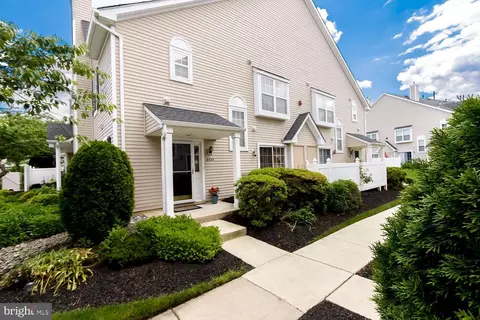 6404 Preston Way, Mount Laurel, NJ 08054