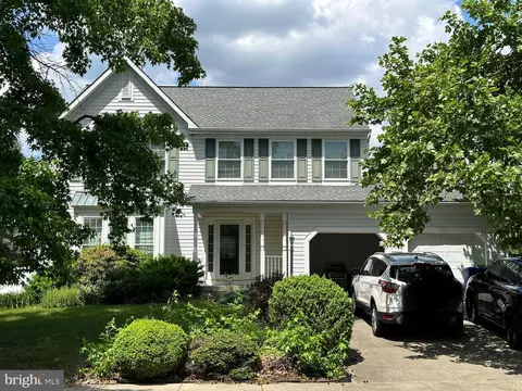 15 Middleton Dr, Lumberton, NJ 08048