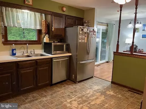 Kitchen - 197 Schoolhouse Rd, Wrightstown, NJ 08562 photo 2 of 4