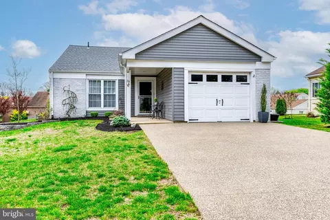 76 Gramercy Pl, Southampton, NJ 08088