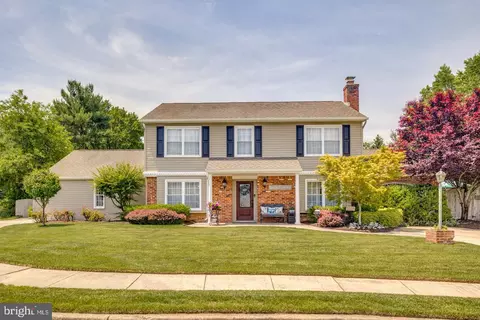 510 Meadow Ct, Mount Laurel, NJ 08054