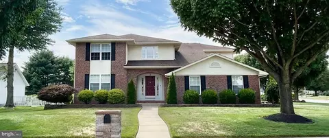 2 S Deer Pl, Hainesport, NJ 08036