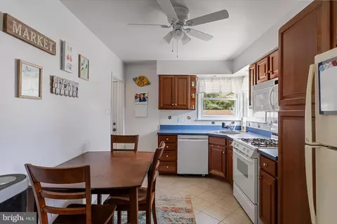 Kitchen - 210 Jan Dr, Cinnaminson, NJ 08077 photo 1 of 3
