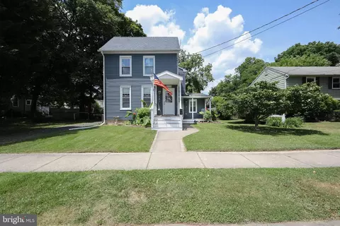 728 Hickory St, Delanco, NJ 08075