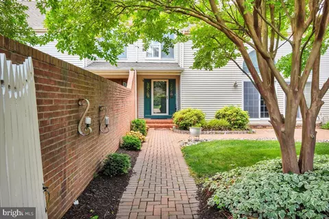 435 Windrow Clusters Dr, Moorestown, NJ 08057