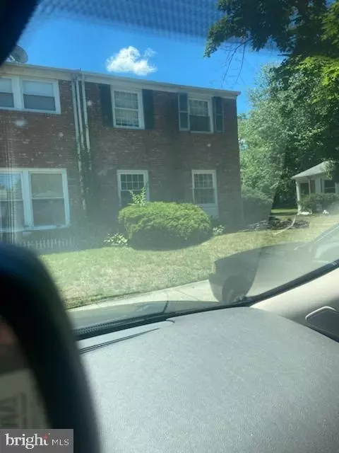 6 Rambler Ct, Willingboro, NJ 08046
