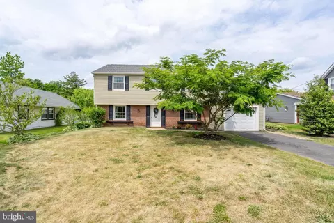 11 Poplar Ln, Willingboro, NJ 08046