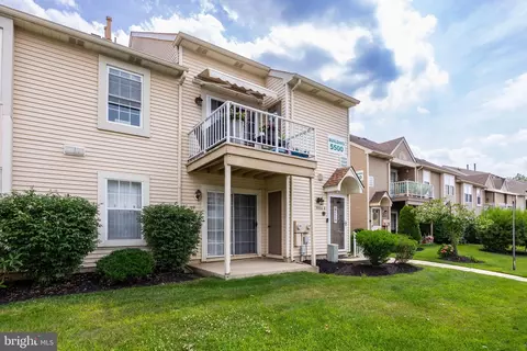 5508 Adelaide Dr # B, Mount Laurel, NJ 08054