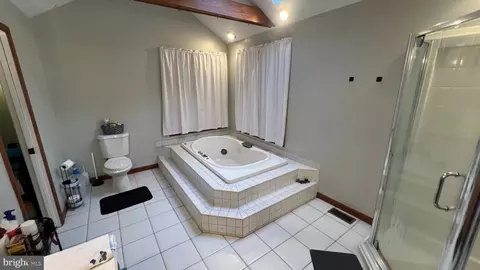 Bath - 239 Split Rail Ct, Delran, NJ 08075 photo 1 of 2