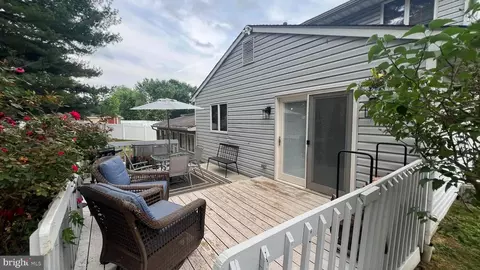 Exterior - 239 Split Rail Ct, Delran, NJ 08075 photo 5 of 8