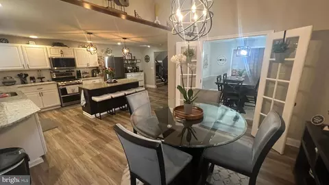 Entry Way - 239 Split Rail Ct, Delran, NJ 08075 photo 10 of 23