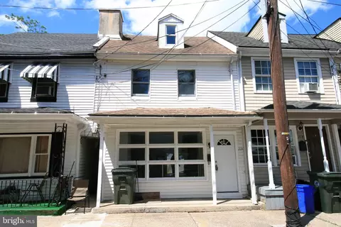 220 York St, Burlington, NJ 08016