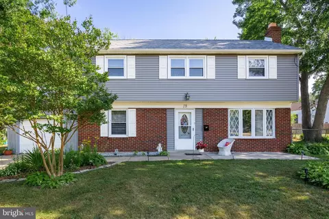 18 Marlborough Ave, Marlton, NJ 08053