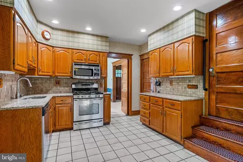 427 E Main St, Moorestown, NJ 08057 photo 9