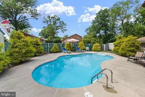 17 E 19 E Chestnut, Bordentown, NJ 08505