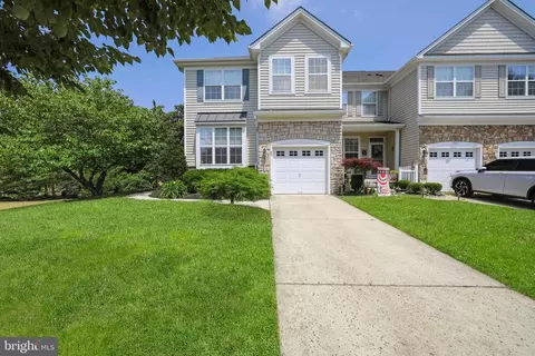 62 Compass Cir, Mount Laurel, NJ 08054