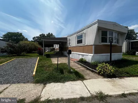 12 Sunset Blvd, Southampton, NJ 08088