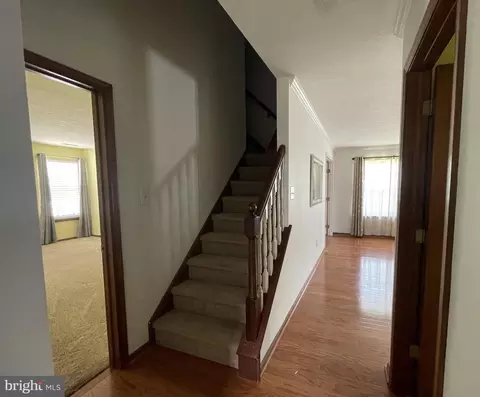 Entry Way - 6 Witherod Ct, Mount Laurel, NJ 08054 photo 3 of 3