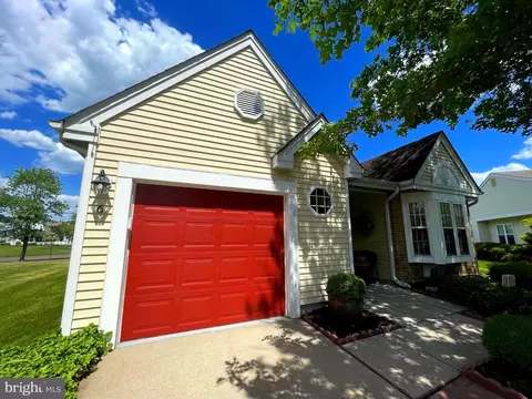 Exterior - 6 Witherod Ct, Mount Laurel, NJ 08054 photo 3 of 5