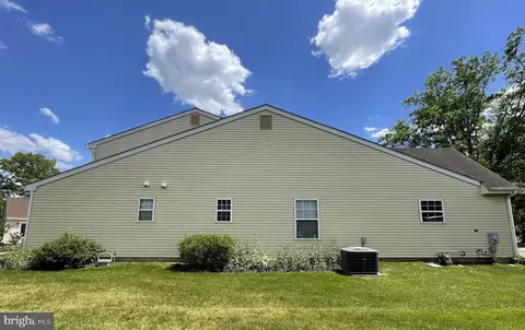 Exterior - 6 Witherod Ct, Mount Laurel, NJ 08054 photo 4 of 5