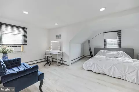 Bedroom - 2192 Hedding Rd, Columbus, NJ 08022 photo 3 of 5