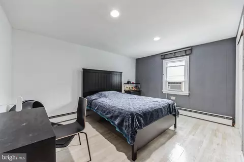 Bedroom - 2192 Hedding Rd, Columbus, NJ 08022 photo 5 of 5