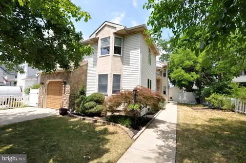 135 Webster St, Riverside, NJ 08075 photo 1