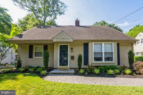 10 E Sutton Ave, Moorestown, NJ 08057 photo 2