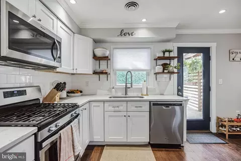 10 E Sutton Ave, Moorestown, NJ 08057 photo 13